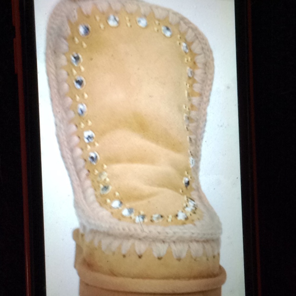 MOU Studs & Crystals Eskimo as new EU 36